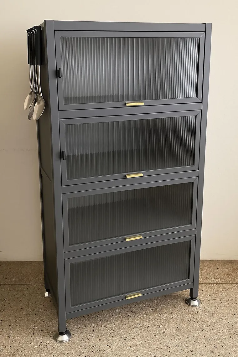 Armario FlexHome de acero color grafito con 4 puertas abatibles de vidrio acanalado y ganchos laterales